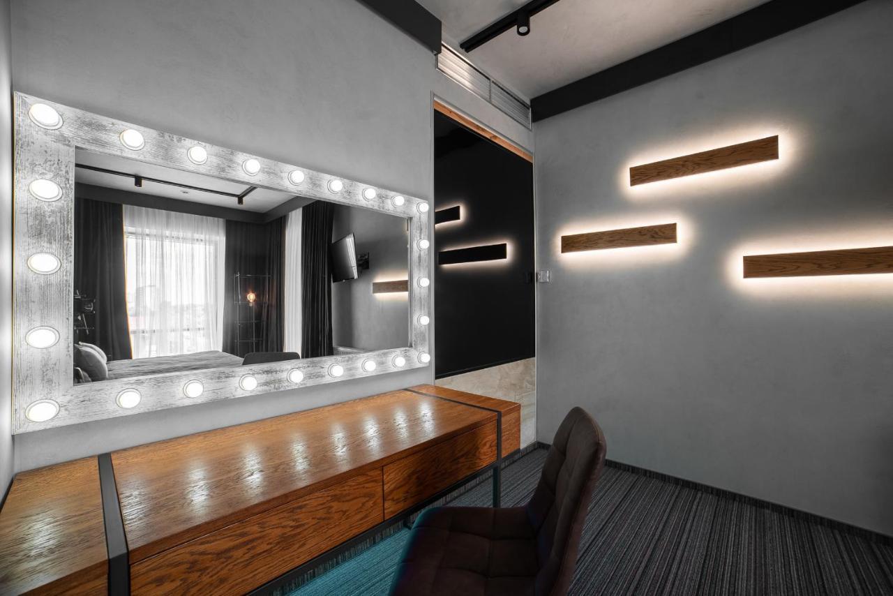 Mojo Boutique Hotel Lutsʼk Esterno foto