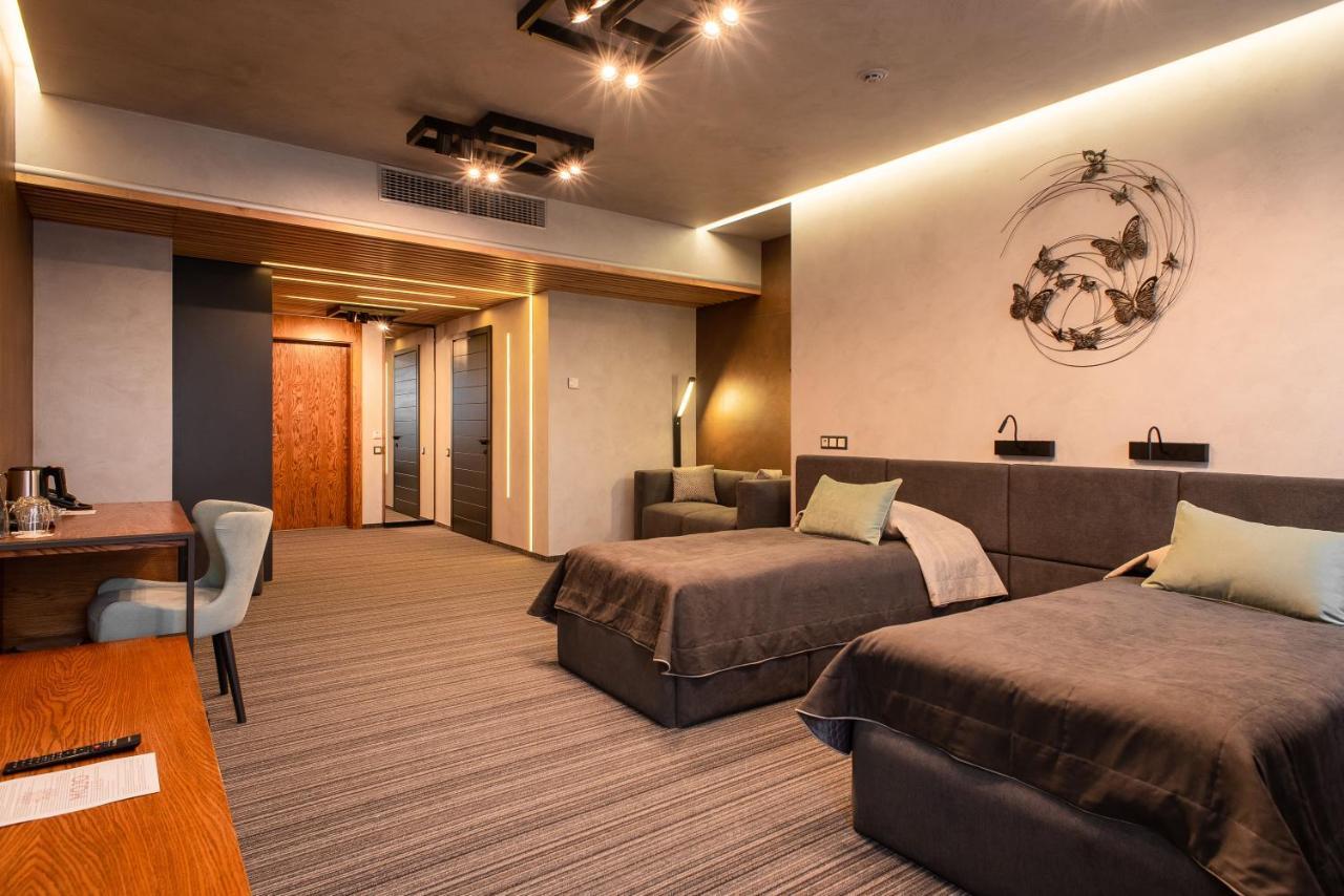 Mojo Boutique Hotel Lutsʼk Esterno foto