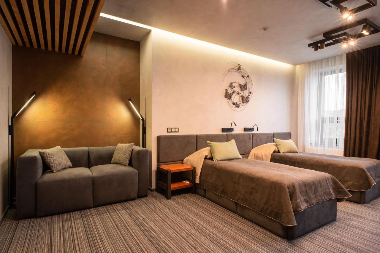 Mojo Boutique Hotel Lutsʼk Esterno foto