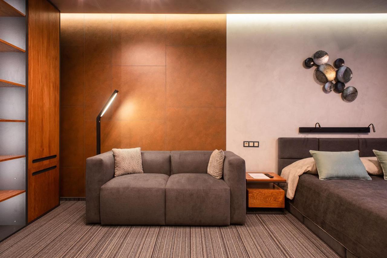 Mojo Boutique Hotel Lutsʼk Esterno foto