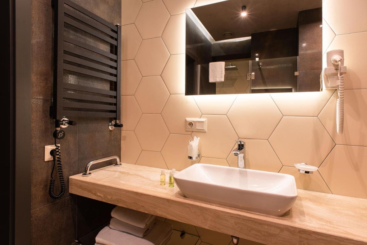 Mojo Boutique Hotel Lutsʼk Esterno foto