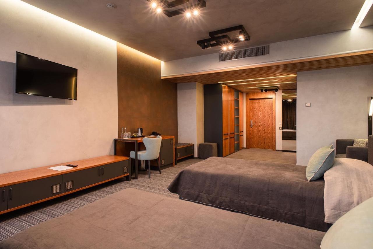 Mojo Boutique Hotel Lutsʼk Esterno foto